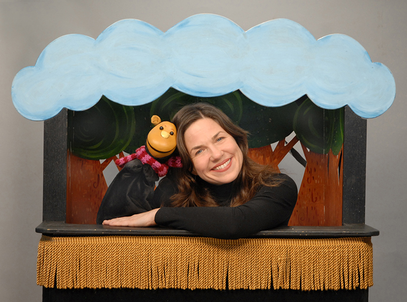 Puppet Survival The Art of Producing and Performing Puppet Shows with